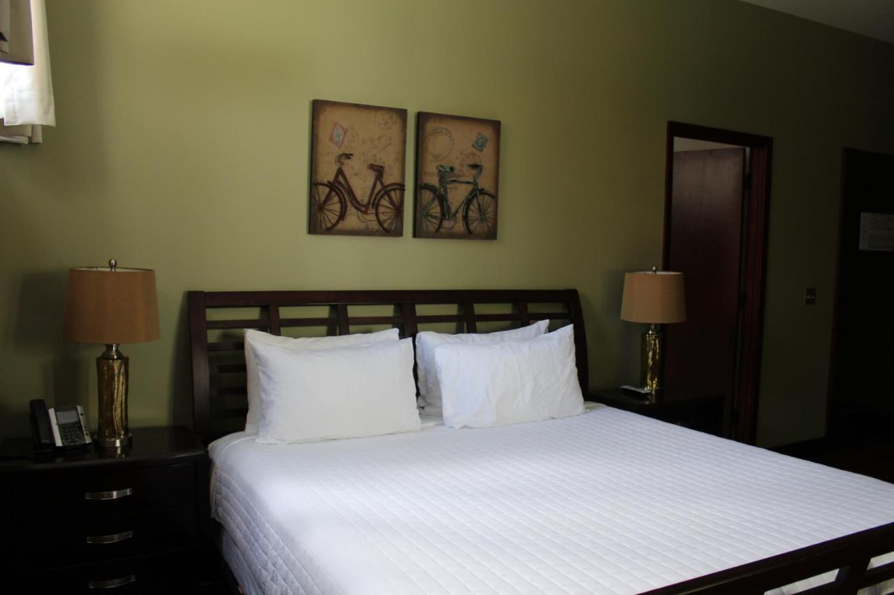 Hale Hotel