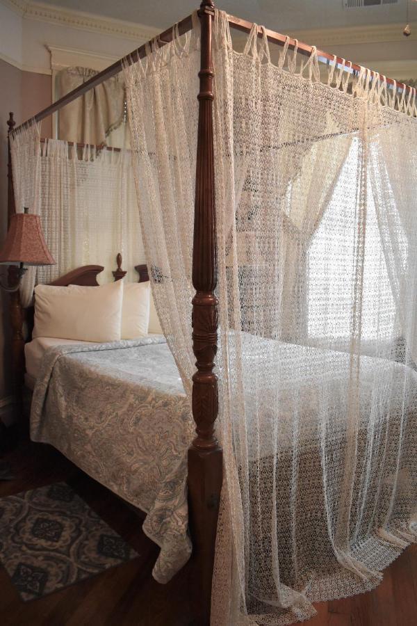 The Gables Bed & Breakfast Hot Springs