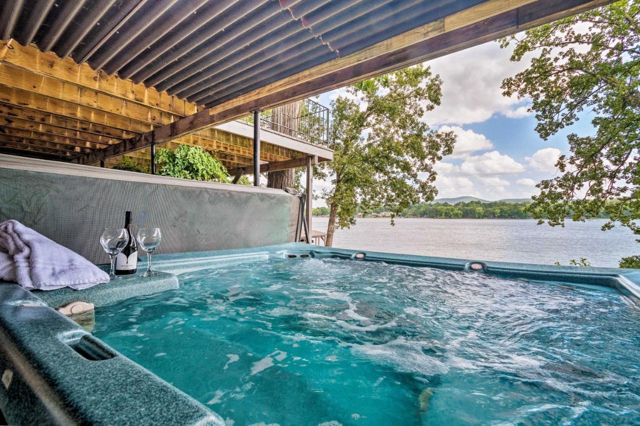 Lakefront With Hot Tub And Dock! * Hot Springs