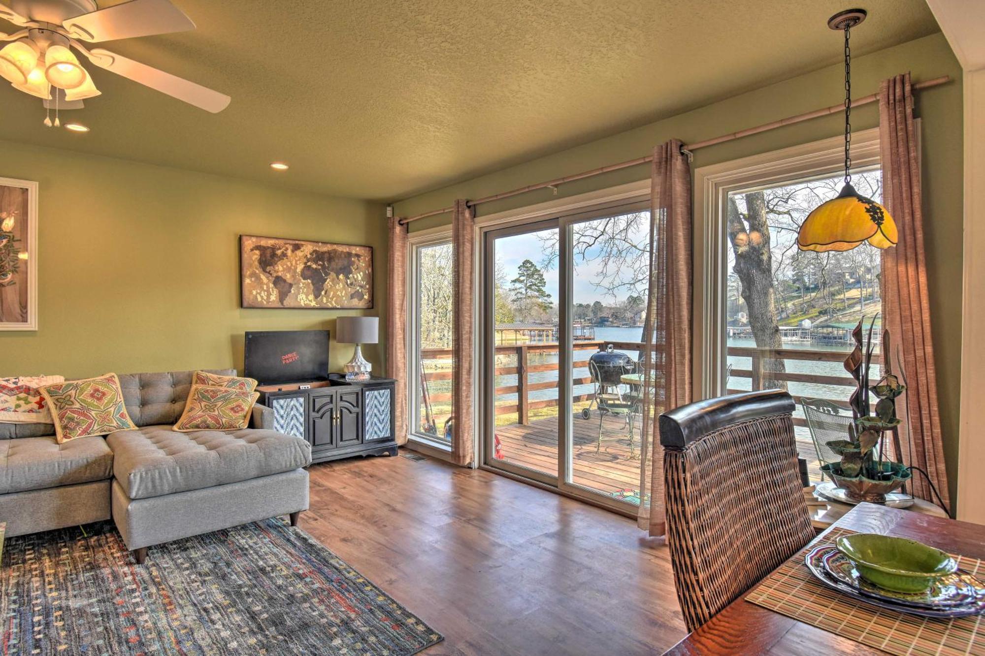 Lakefront With Updated Deck And Dock! * Hot Springs