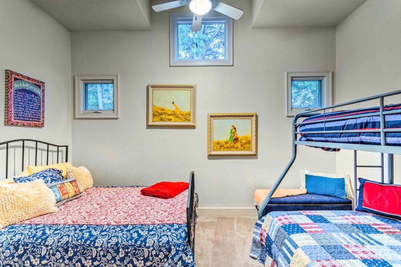 Hamilton Home, 5 Min To Oaklawn Race Track! Holiday home