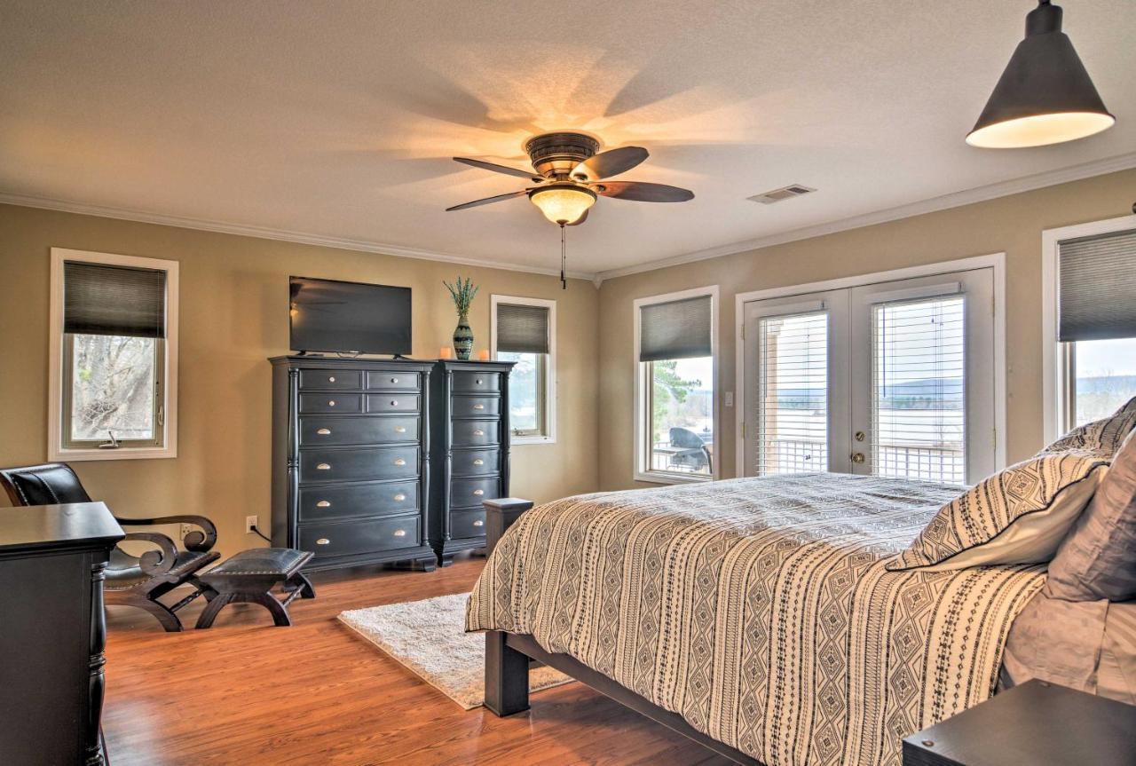 On Lake Hamilton With Balcony And Views * Hot Springs