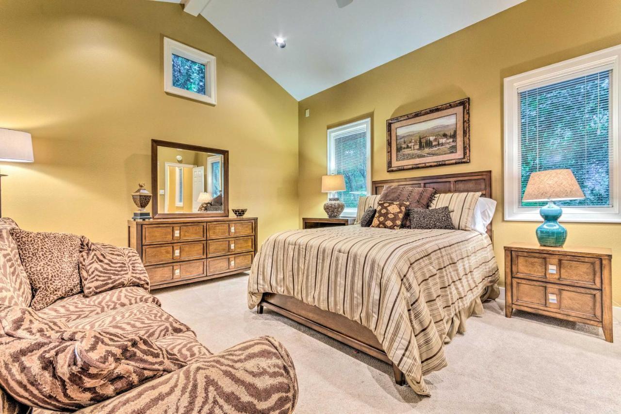 Hamilton Home, 5 Min To Oaklawn Race Track! Holiday home