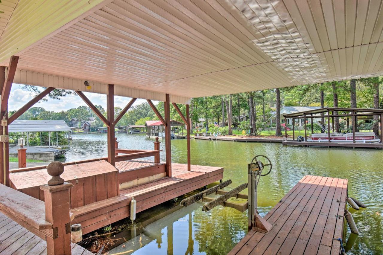 On With Private Boat Dock! Holiday home *