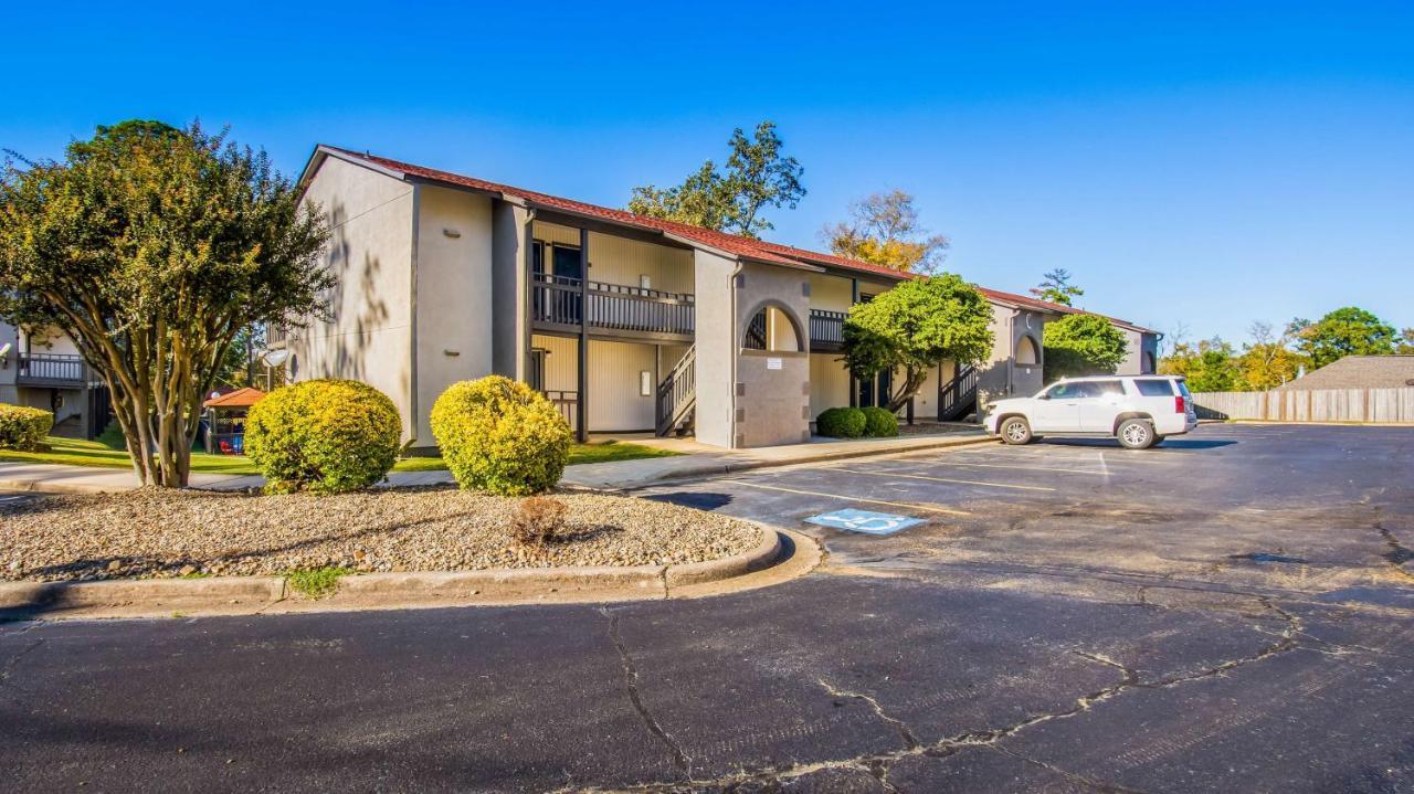 Hotel 6-hot Springs, Ar 2*