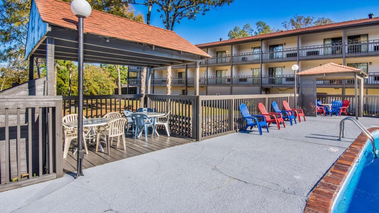 Hotel 6-hot Springs, Ar 2*