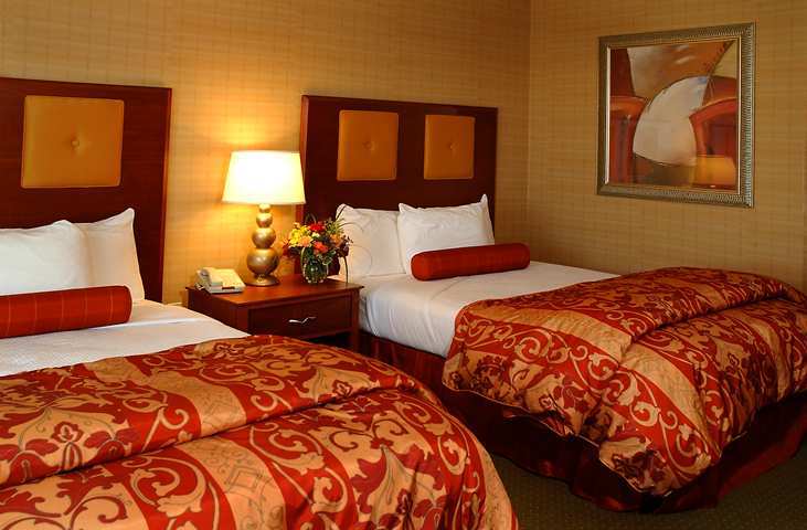Embassy By Hilton At Convention Center 4*