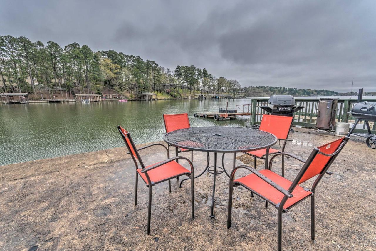 Apartment Modern With Dock On Lake Hamilton!