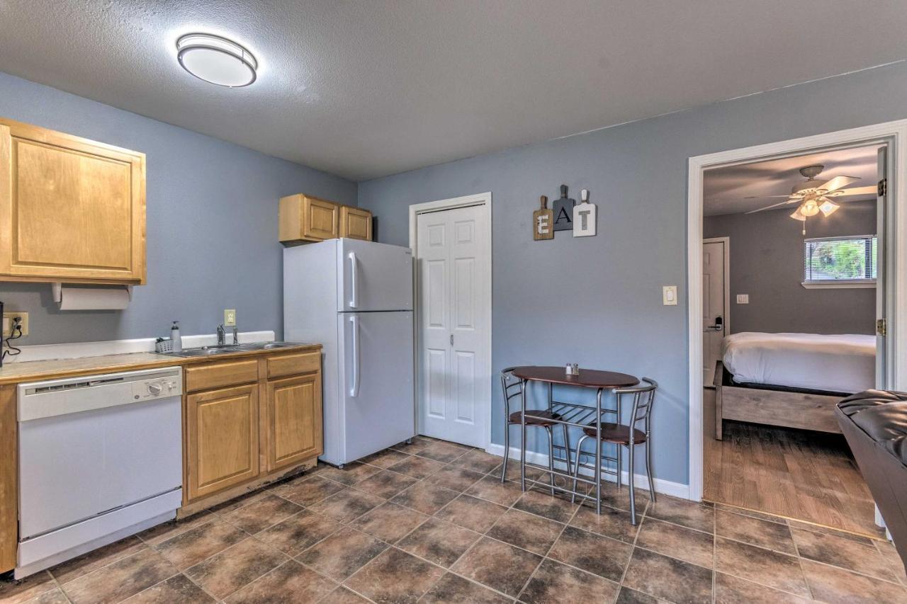 Apartment Modern With Dock On Lake Hamilton! *