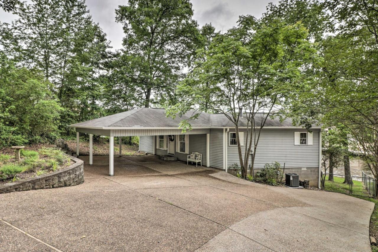 Ivy Cove Waterfront With Dock!