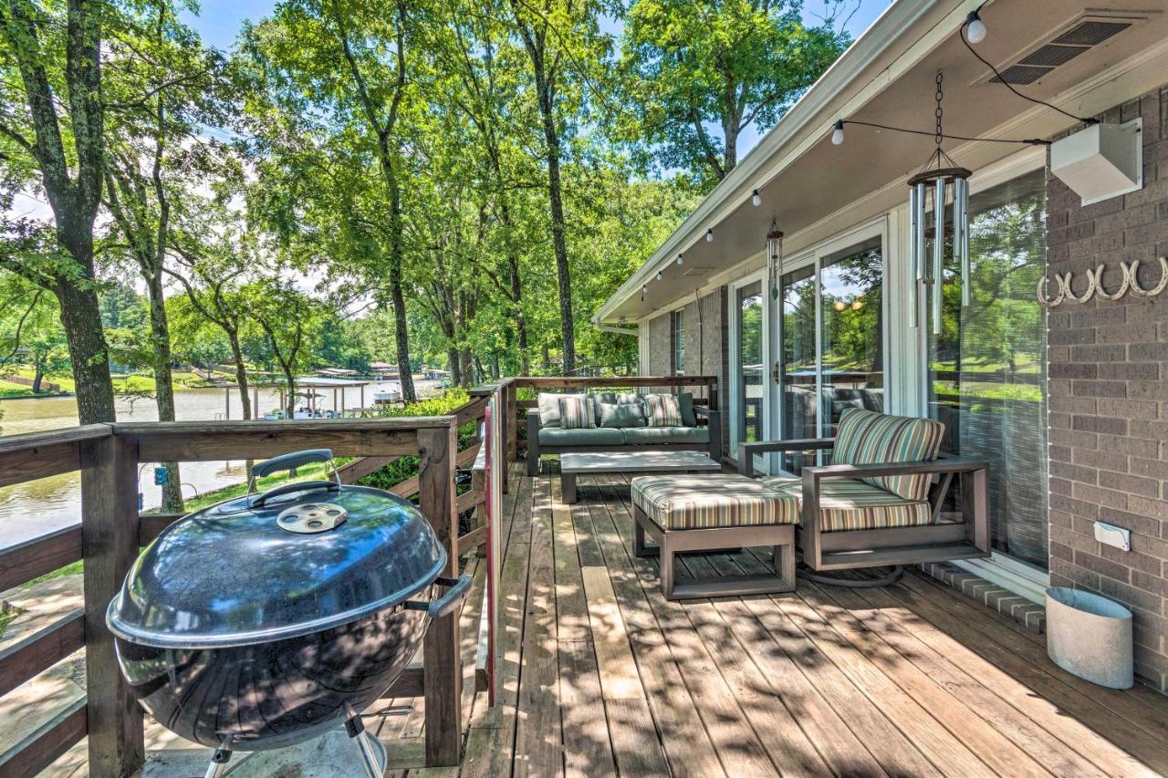 Lakefront With Updated Deck And Dock! *