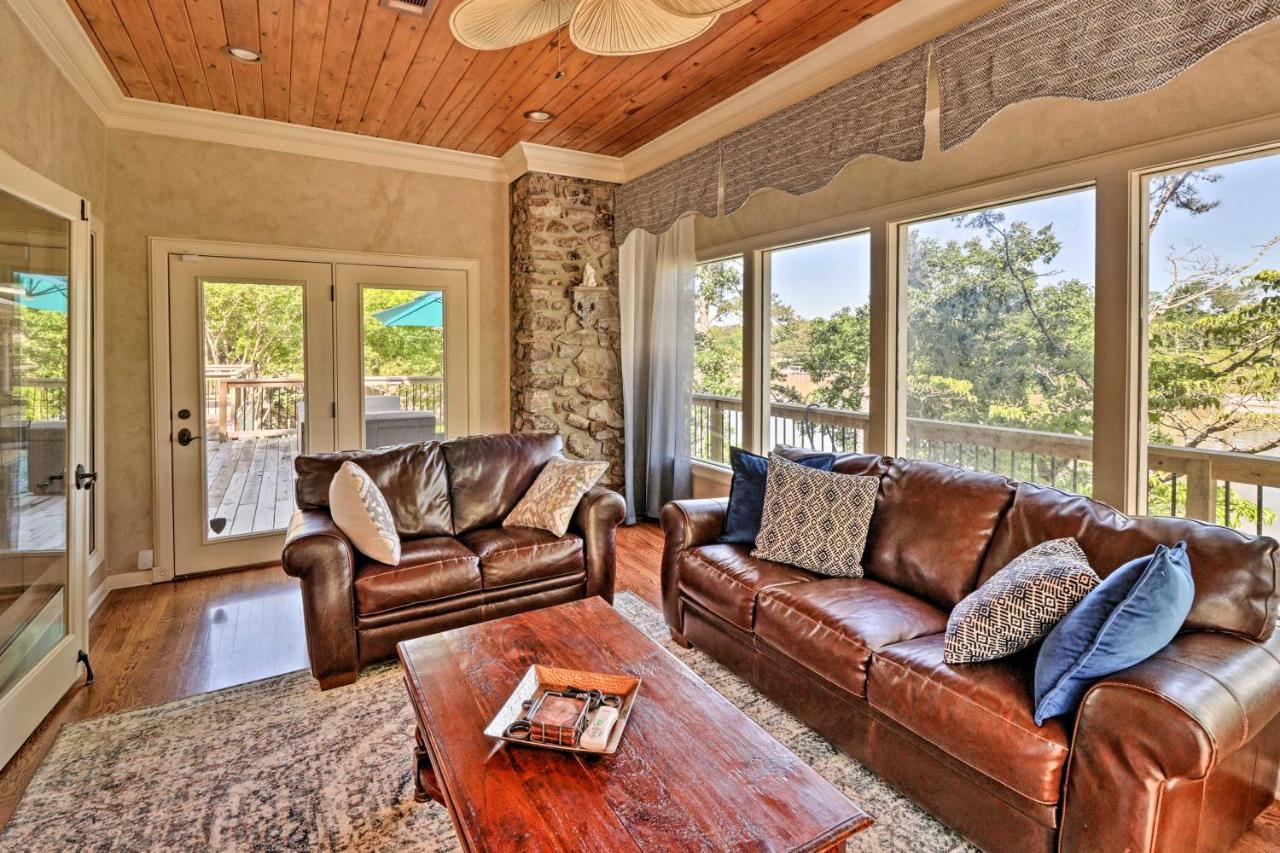 Luxury Oasis On With Private Dock! Holiday home Hot Springs