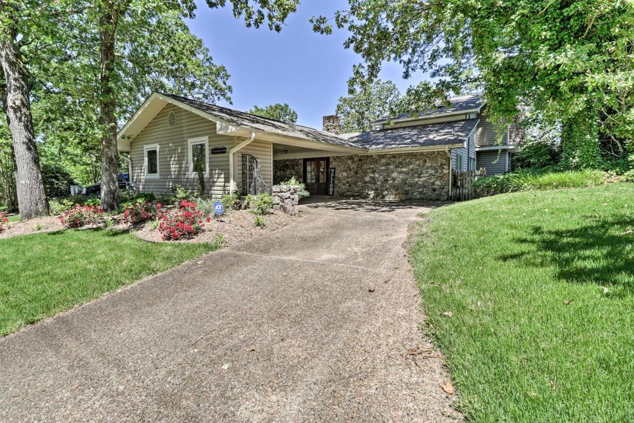 Luxury Oasis On With Private Dock! *